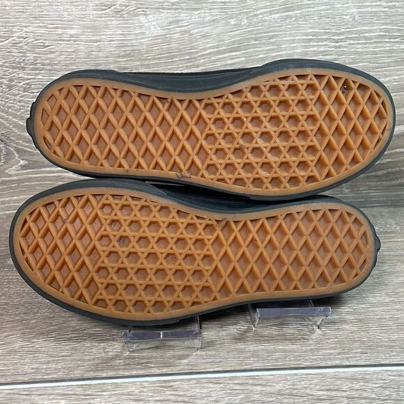 Vans Old Skool Low Top Little Boy Size 2 Black Suede Canvas Triple Black Shoe - Picture 8 of 12